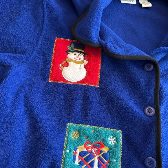 Classic Elements Woman size 2X royal blue appliquéd button front holiday fleece - Picture 3 of 10